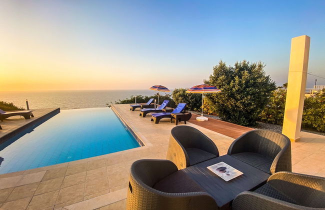 Detached Villa, Private Heated Pool, Outstanding Sea Views, Sleeps 6, Free Wifi - Foto 11