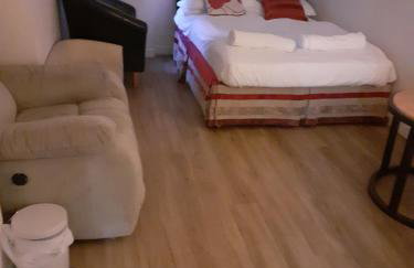 Bryncarnedd Farmhouse - Photo 16