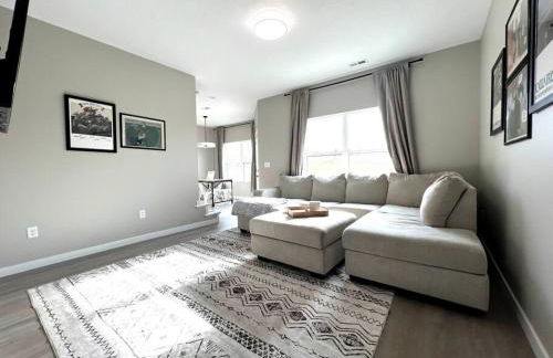 Central Cedar Falls Townhome - King Beds! - Foto 4