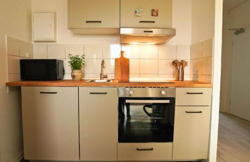 Gemütliches 3-Raum Apartment mit Boxspringbetten, vollausgestattet Küche, Balkon, WLAN, 40 Zoll HD-TV, Parkplätze - Foto 6