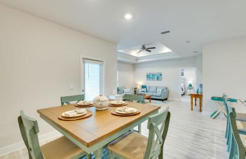 Walk to Beach and Pool Windmark Beach Home! - Foto 9