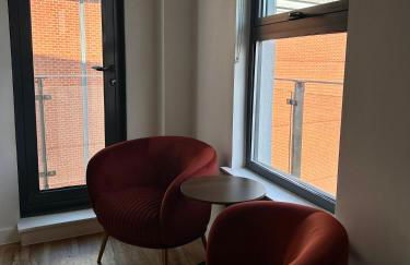 City Centre 2 bed apartment with a balcony - Foto 8