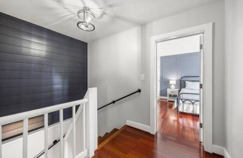 NEW Calle De Santiago in the Heart of Pensacola! - Foto 21