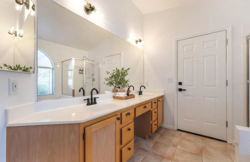 Luxury Vegas Escape,Pool, Playroom & Mtn Views - Foto 17