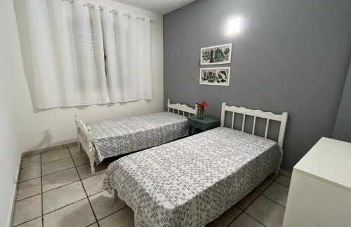 Apartamentos até 6 pessoas - 3 quartos com suíte e garagem, completo - Photo 8