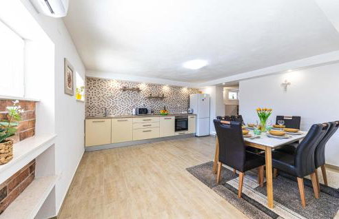 Amazing Home In Prgomet With Wifi - Foto 25