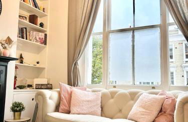 Charming 2 Beds in Chelsea By Earl's Court Station - Photo 1