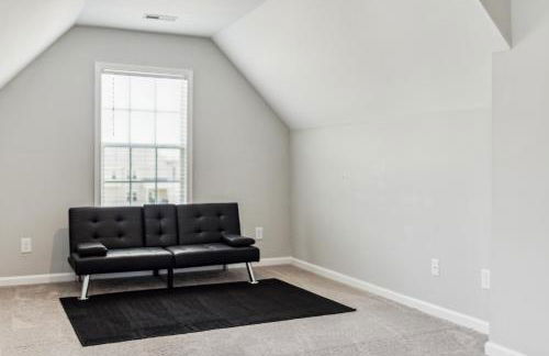 Family-Friendly 4BR Home with BBQ & Free Parking - Foto 44