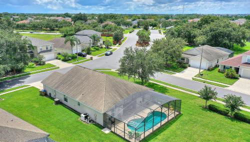 Gilded Parasol by Shine Villas Remington Golf 420 - Photo 2