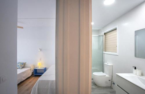 Blanes Beach front Apartment - Foto 16