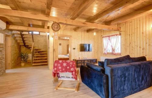 Apartment Stone and Wood - Photo 20