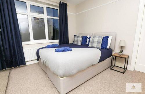 Modern 4-Bedroom 2-Bathroom with Off Road Parking in Great Sankey by Amazing Spaces Relocations Ltd - Foto 11