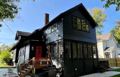 Historic Bulldog Bungalow - Foto 8