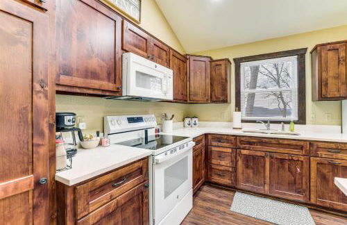 Stunning Views! Table Rock Lake Cabin Near Marina - Foto 11