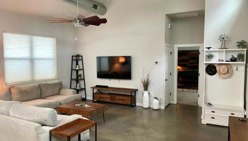 Secluded Hill Country Getaway with Spa and Sauna - Foto 3