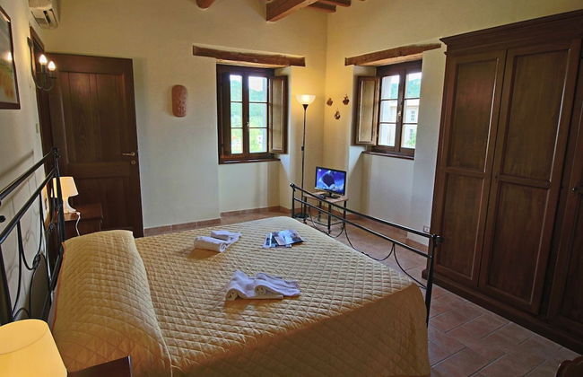 Cottage in Urbania With Pool & Terrace - Foto 5