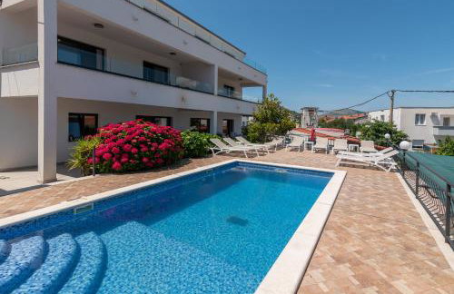 Maca Apartments & Suites with Heated pool near beach 50m - Foto 15