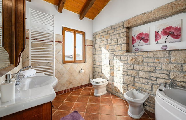 Villa in Sveti Lovrec Near Ski Resort - Foto 13