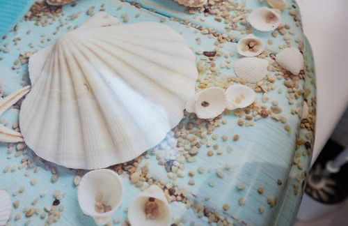 Azure Oasis with parking near the airport & beach - Foto 15