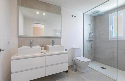 MARBELLA HOME RENTALS - Beachside, 3BR Townhouse - Foto 22