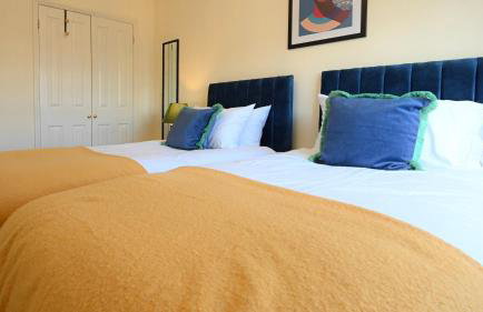 Bright 3BR House Ideal for Families & Groups - Foto 29