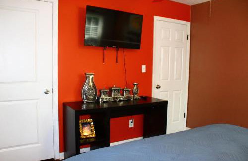 Cozy, Relaxing 4-Bedroom House in Forest Park - Foto 6