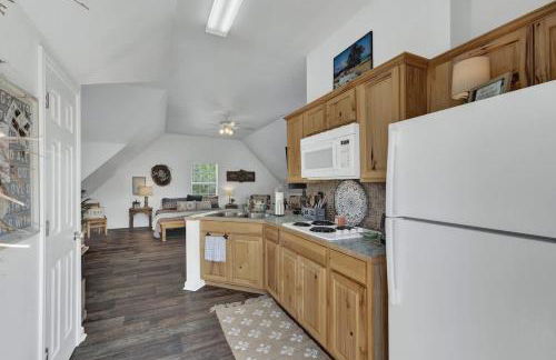 Cactus Flower Treehouse-Pet Friendly-Hill Country Views! - Foto 8