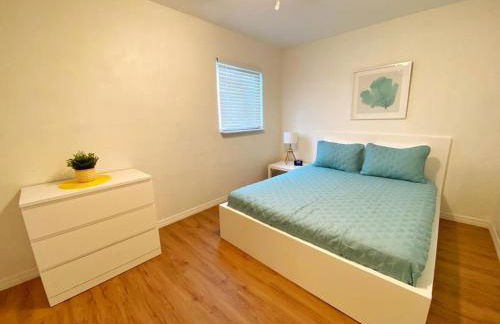 *NEW*Sunshine Gorgeous- 3BD/2BA -Private Backyard! - Foto 11