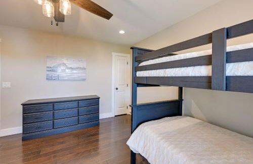 Beautiful Franklin Home with Bunkhouse and Hot Tub! - Foto 29