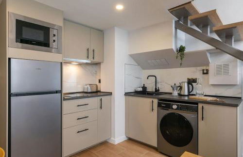 Nice new duplex in front of Palacio VistaAlegre - Photo 5