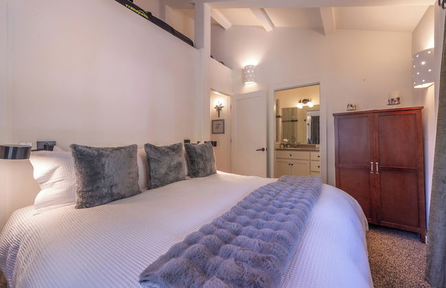 3BR Home in Alpine Meadows for 8 - Photo 4