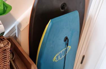 Sea Escape The Tardiis Beachfront location Aberavon beach Sea Views Driveway parking - Foto 5