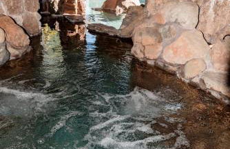 Relax and Rejuvenate- Lafayette Treehouse with Cave Spa, Waterfall, and Incredible Views - Foto 3