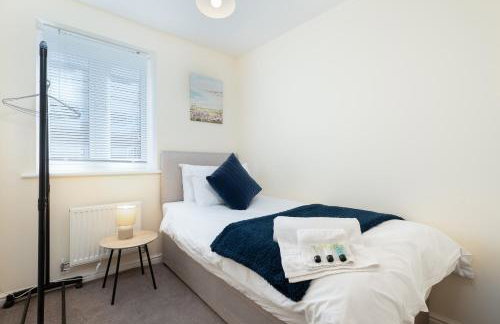 Swindon Modern Large House with Garden Sleeps 7 - Foto 7