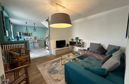 Maison de ville idéalement placée - Foto 1