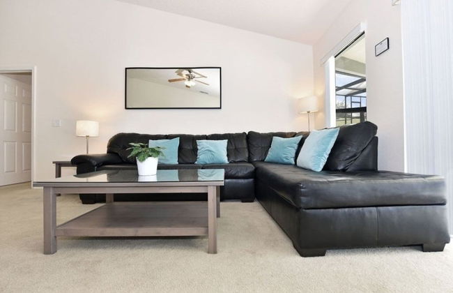 Beautiful 5 Bed Pool Game Room 5 Bedroom Home by RedAwning - Foto 11