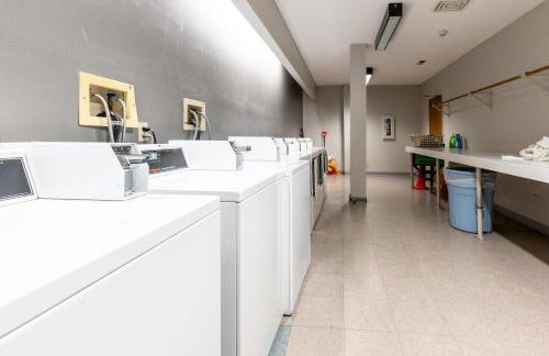 Boutique 1BR Condo - Walk to Memorial Stadium - Historic Hayward Place - Foto 17