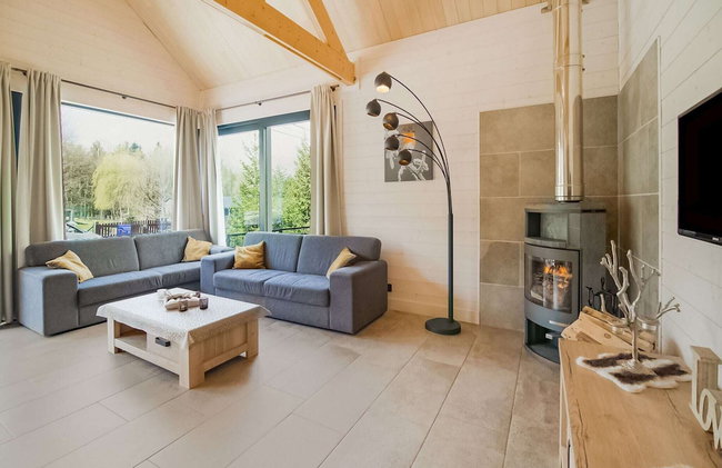 Idyllic Chalet in Biron with 2 Hot Tubs & Sauna - Photo 15