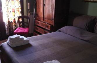 PODERE TORRICELLE 69B Pancole Gr, seaview infinity pool, jacuzzi, sauna, exclusive villa with 2 bedrooms for 4 - If you total 5 or 6 people there is an independent suite in main villa with private ensuite bathroom, kitchenette and garden dining area - Foto 49