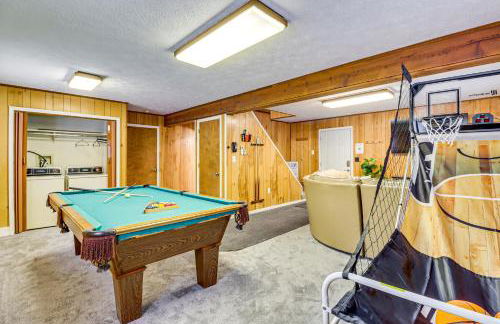 Scenic Views! Clifton Twp Chalet with Fire Pit, Deck - Foto 26