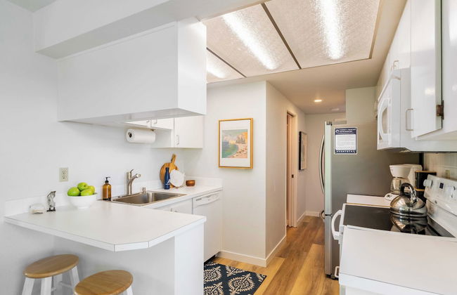 Beachcomber's Bliss by Avantstay Steps to the Beach Ocean Views - Photo 11