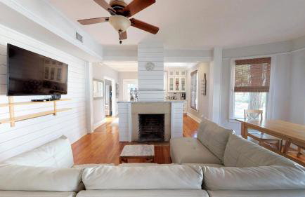 Historic Lady Renovated-Half Mile Walk to DT-Beach 3 Mi-Optional Guesthouse - Foto 8