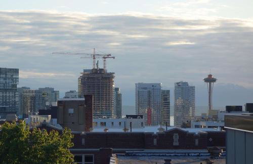 Perch - Urban Reflection 18 - Photo 6