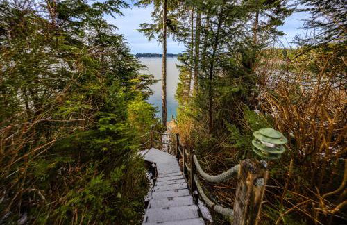 Hot Tub and Whale Watching! Scenic Sitka Escape - Foto 36