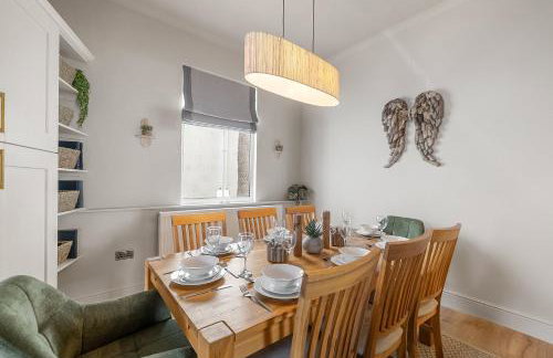 Luxury Plymouth Work & Stay House - Photo 11