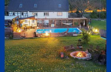 The Old Barn Luksusowa Stodoła z Całorocznym Jacuzzi Kominkiem i Widokiem na Wzgórza i Las dla 8-10 osób na Dolnym Śląsku min 2 noce - Foto 1