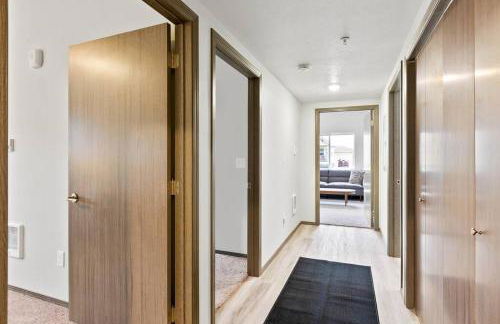 HUGE-Fun-Trendy Apt by Perry District & Downtown - Foto 16