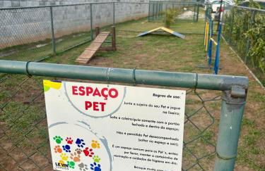 Studio Home Office Completo Cama Queen e Ar Condicionado Vista Panorâmica - Foto 23