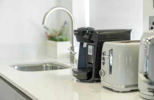 Skyvillion - London River Thames Top Floor Apartments by Woolwich Ferry, Mins to London ExCel, O2 Arena , London City Airport with Parking - Foto 13