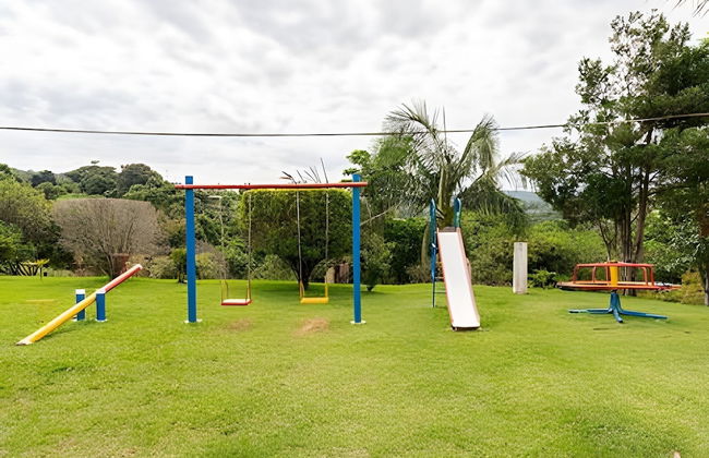 Chácara com 4 Chalés grande piscina - Foto 57